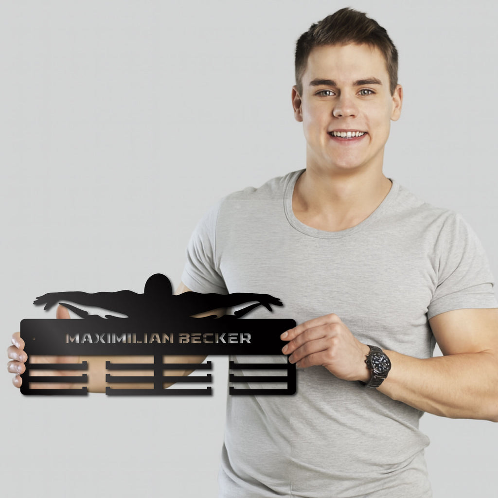Personalisierter Medaillenhalter Schwimmen mit Namen, Modell „Unaufhaltsame Welle“