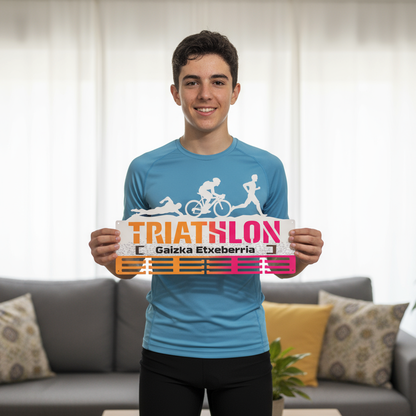 Personalisierter Medaillonhalter Triathlon mit Namen