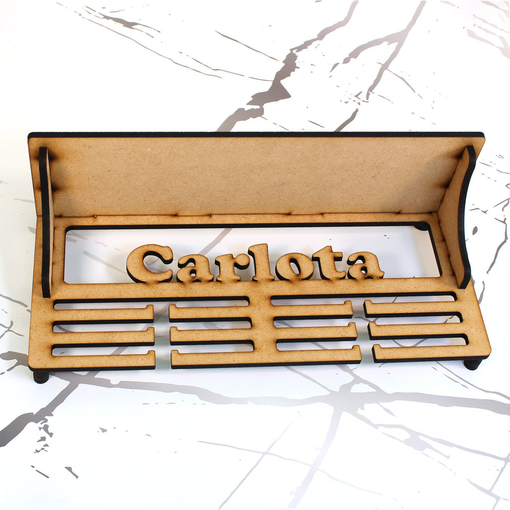 Personalisierter Medaillenhalter mit Namen und Etikett