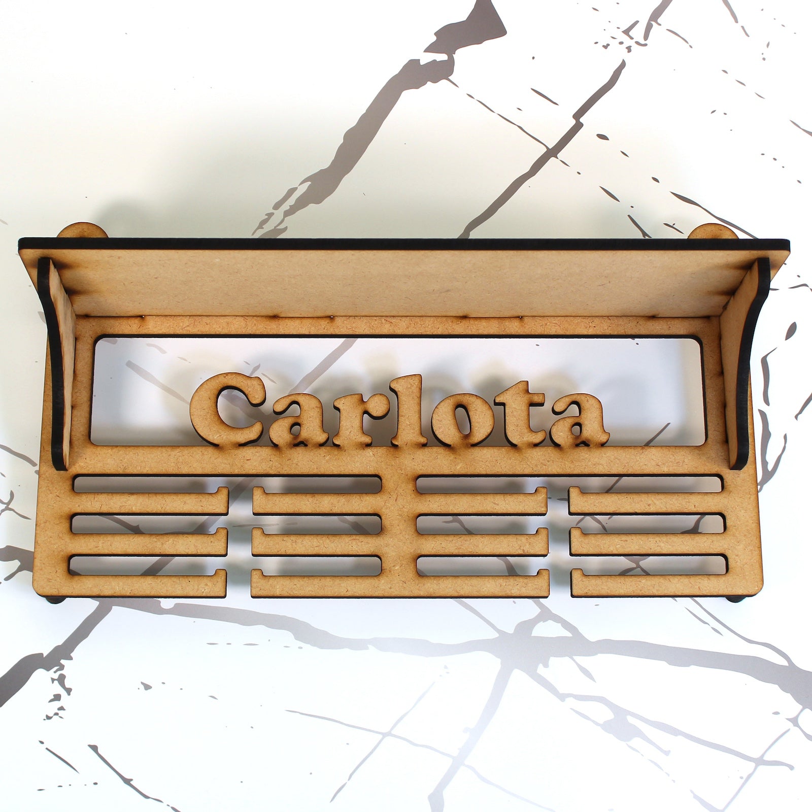 Personalisierter Medaillenhalter mit Namen und Etikett