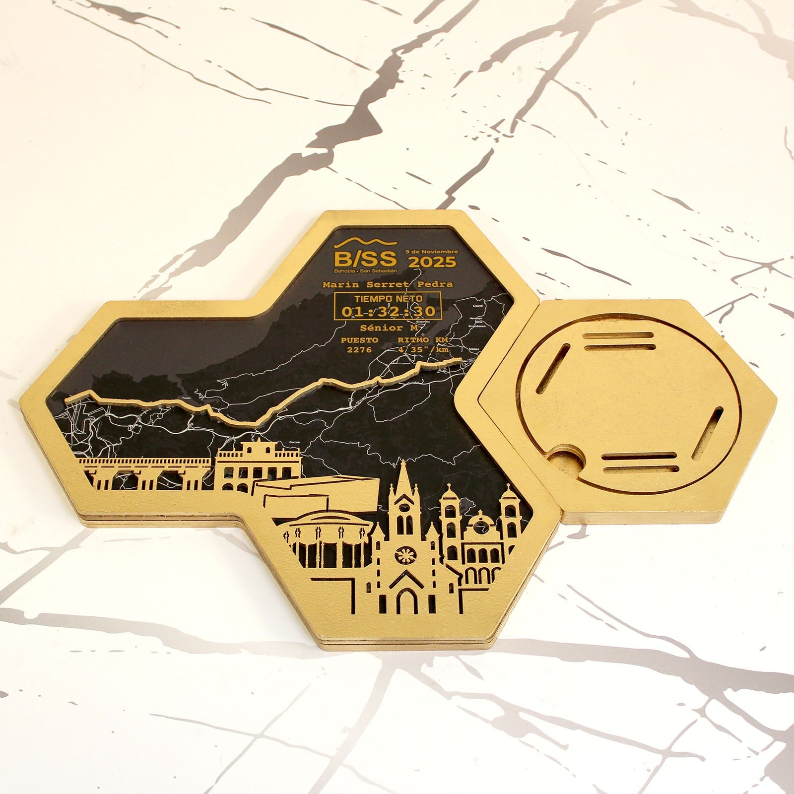 Medaillenhalter Marathon personalisiert aus Holz