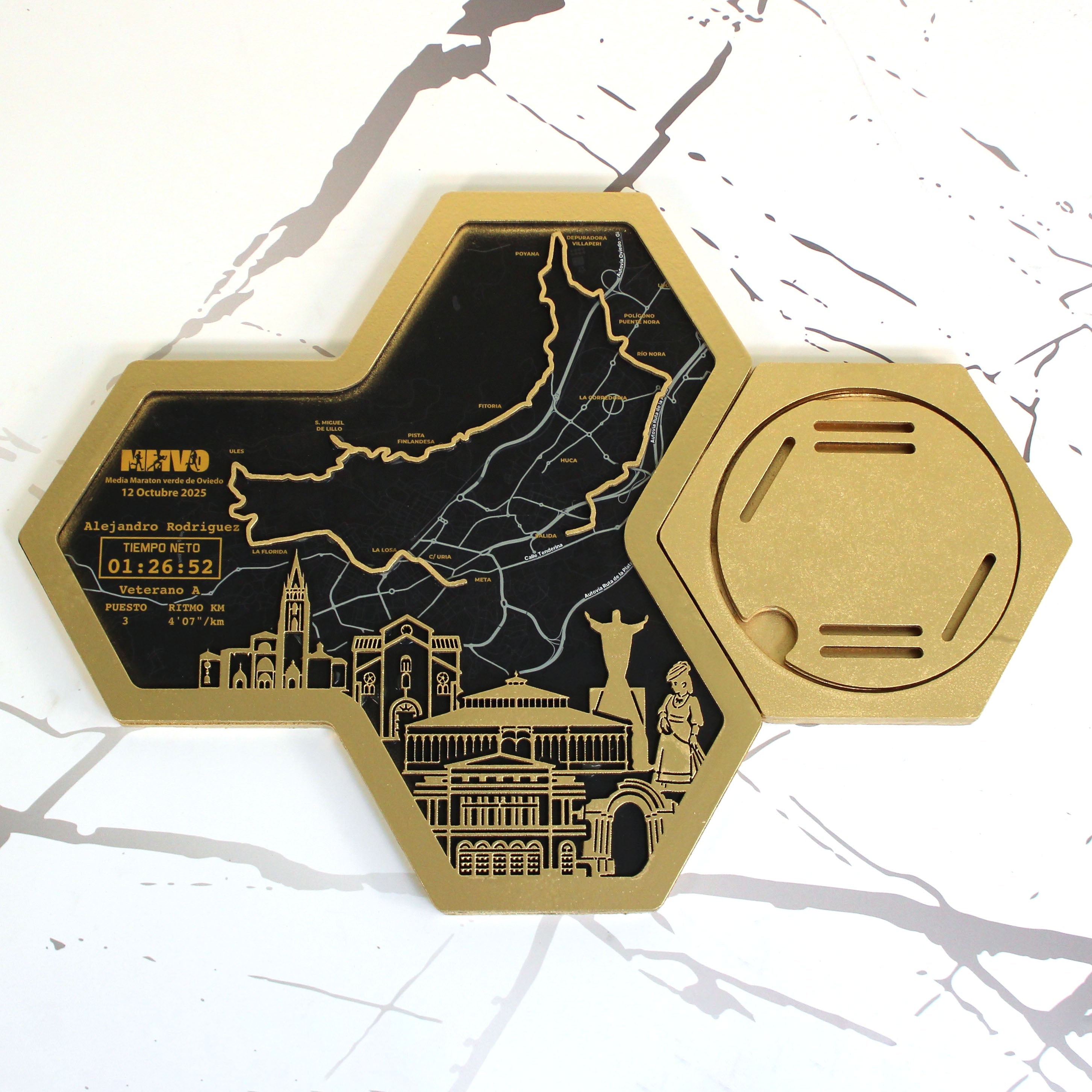 Medaillenhalter Halbmarathon personalisiert aus Holz