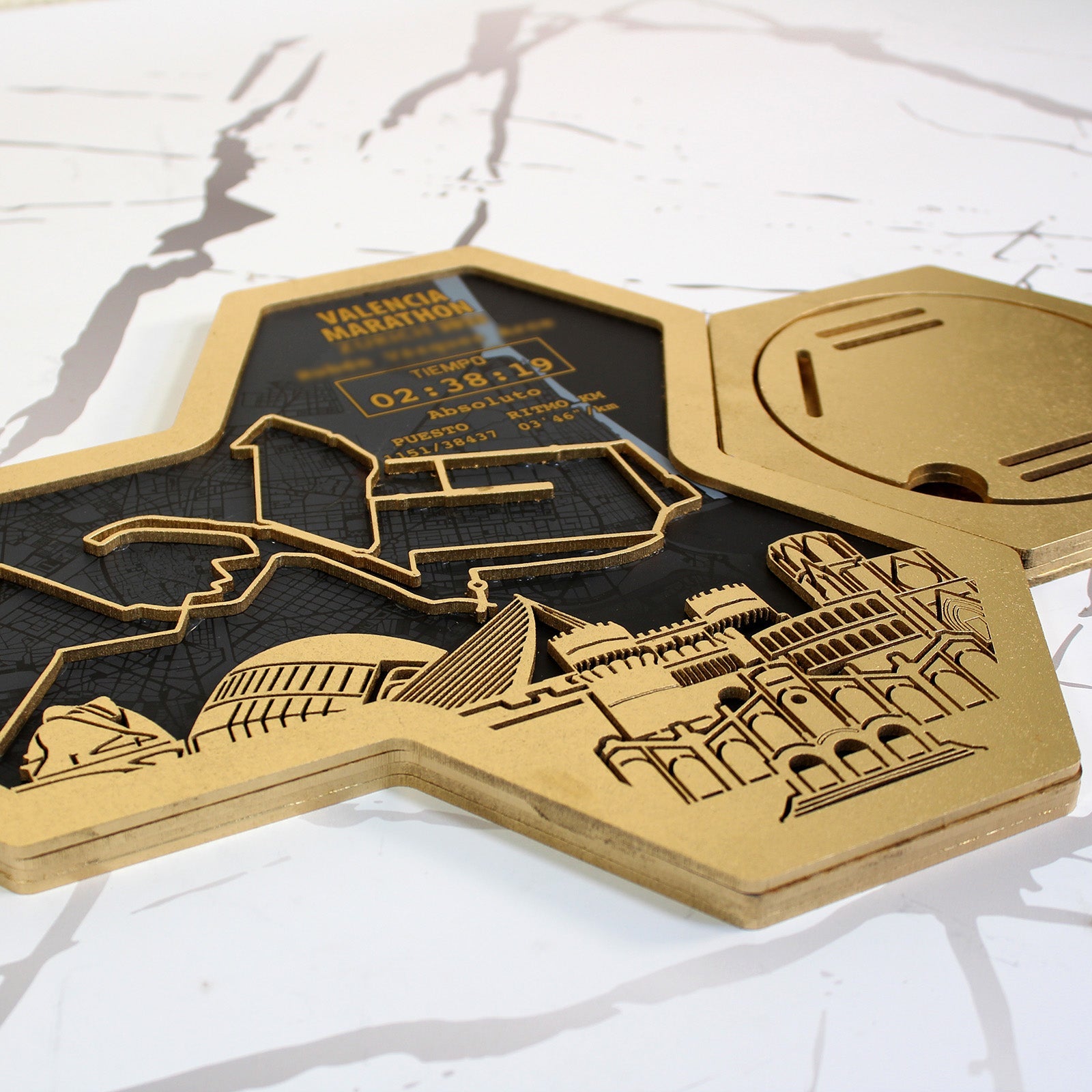 Medaillenhalter Marathon personalisiert aus Holz