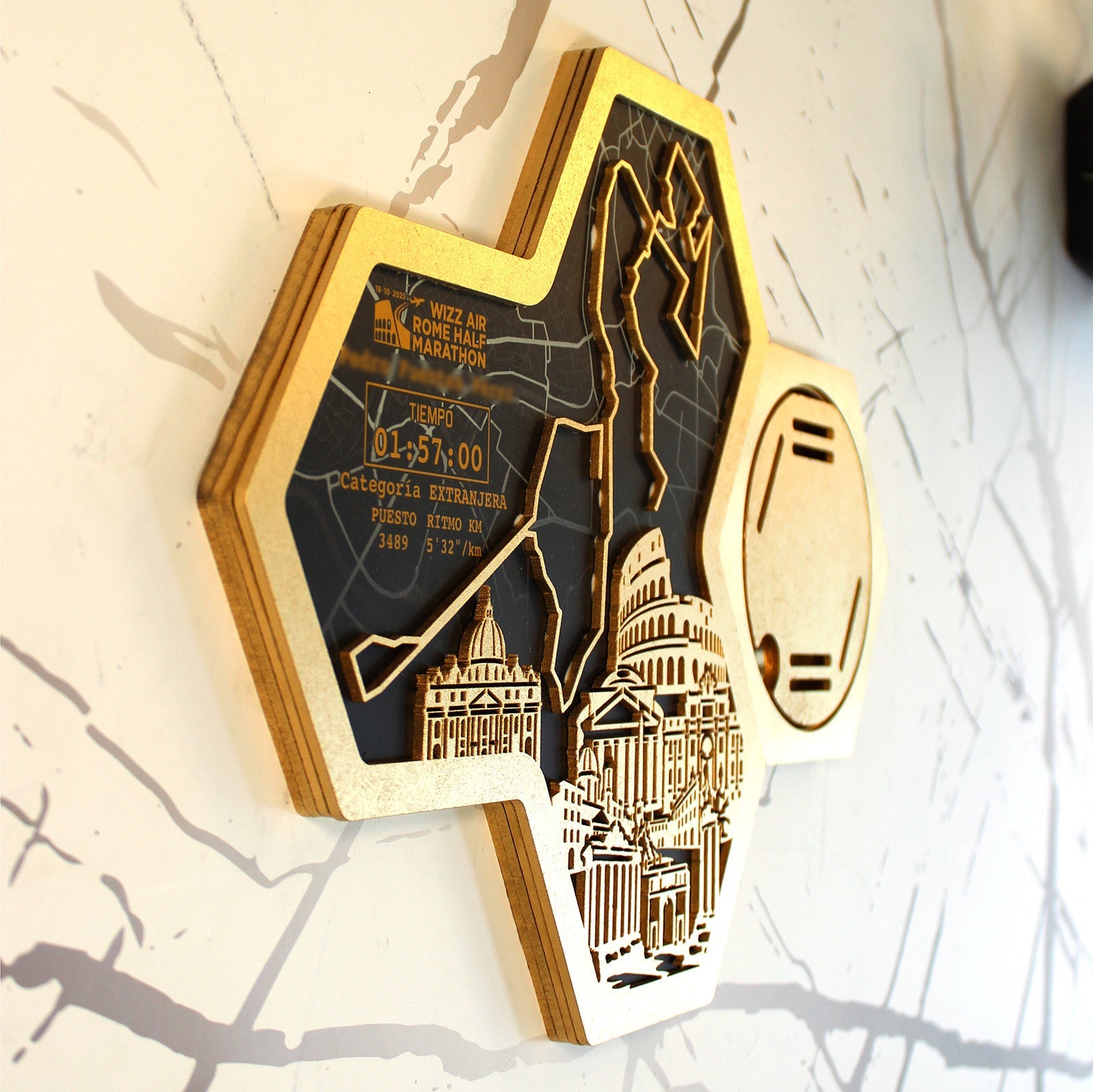 Medaillenhalter Halbmarathon personalisiert aus Holz