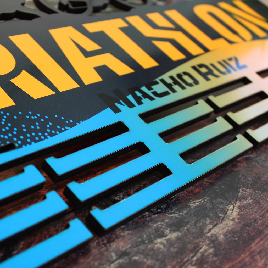 Personalisierter Medaillonhalter Triathlon mit Namen